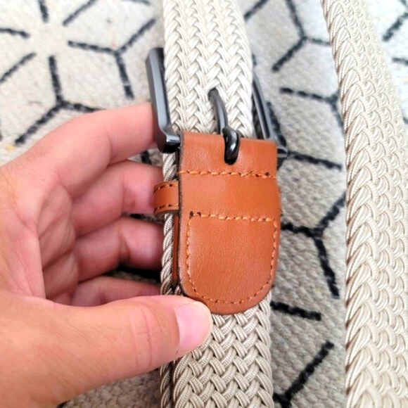 BRAIDED KHAKI TAN MENS BELT W TAN & SILVER BUCKLE DETAILS, SZ - Picture 5 of 8